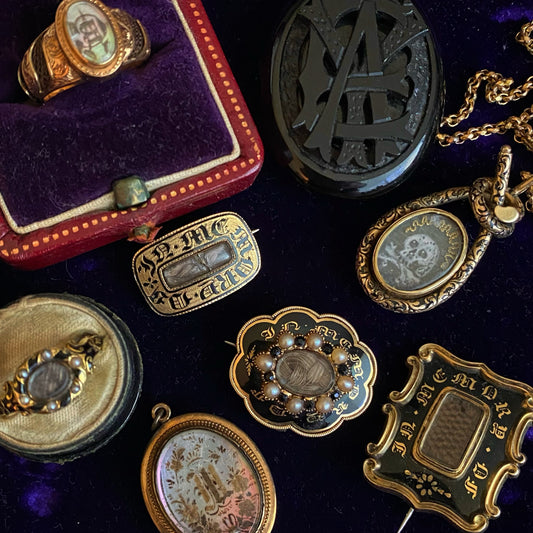 The Difference Between Memento Mori & Mourning Jewelry