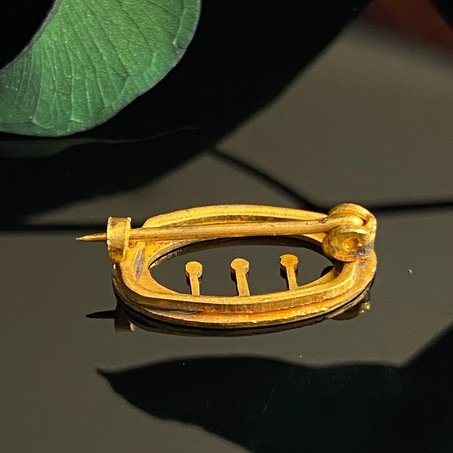 Antique Victorian Tiny Rolled Gold Belt Buckle Pin