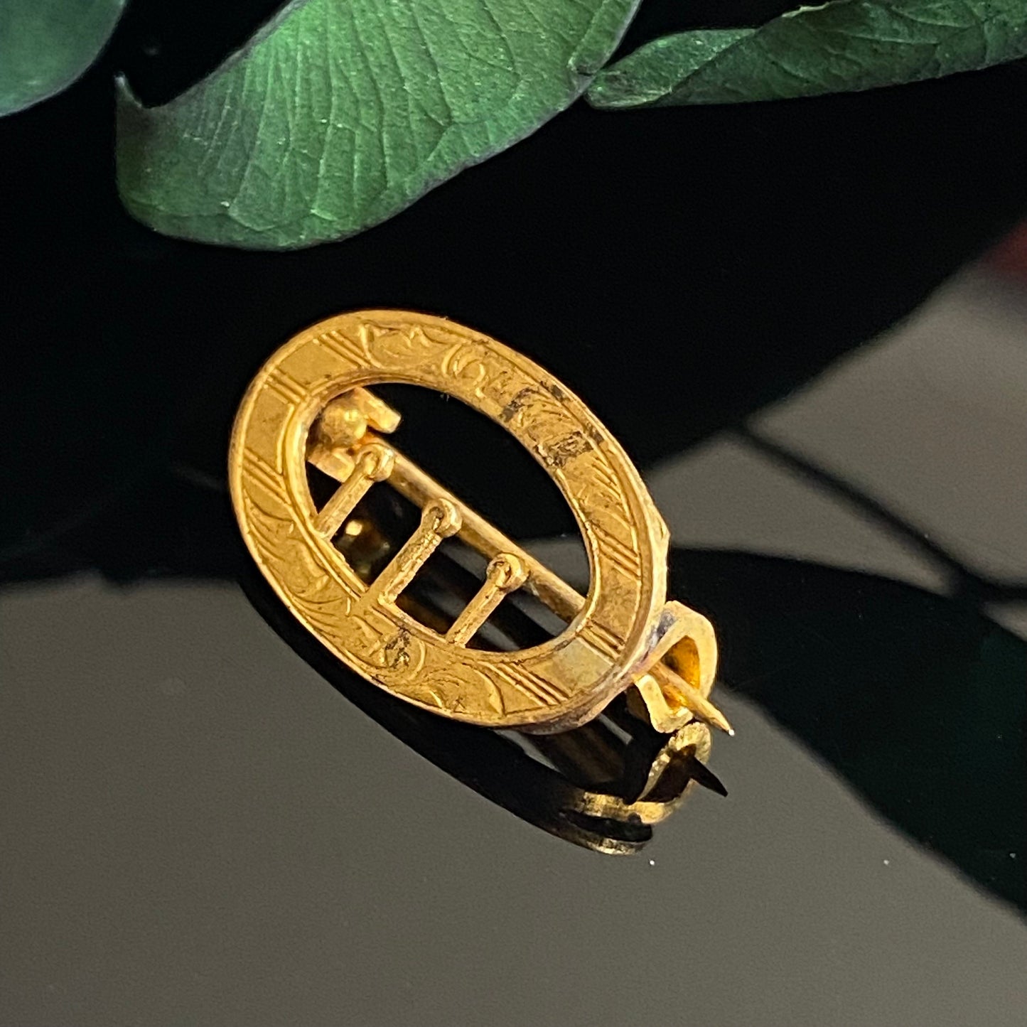 Antique Victorian Tiny Rolled Gold Belt Buckle Pin