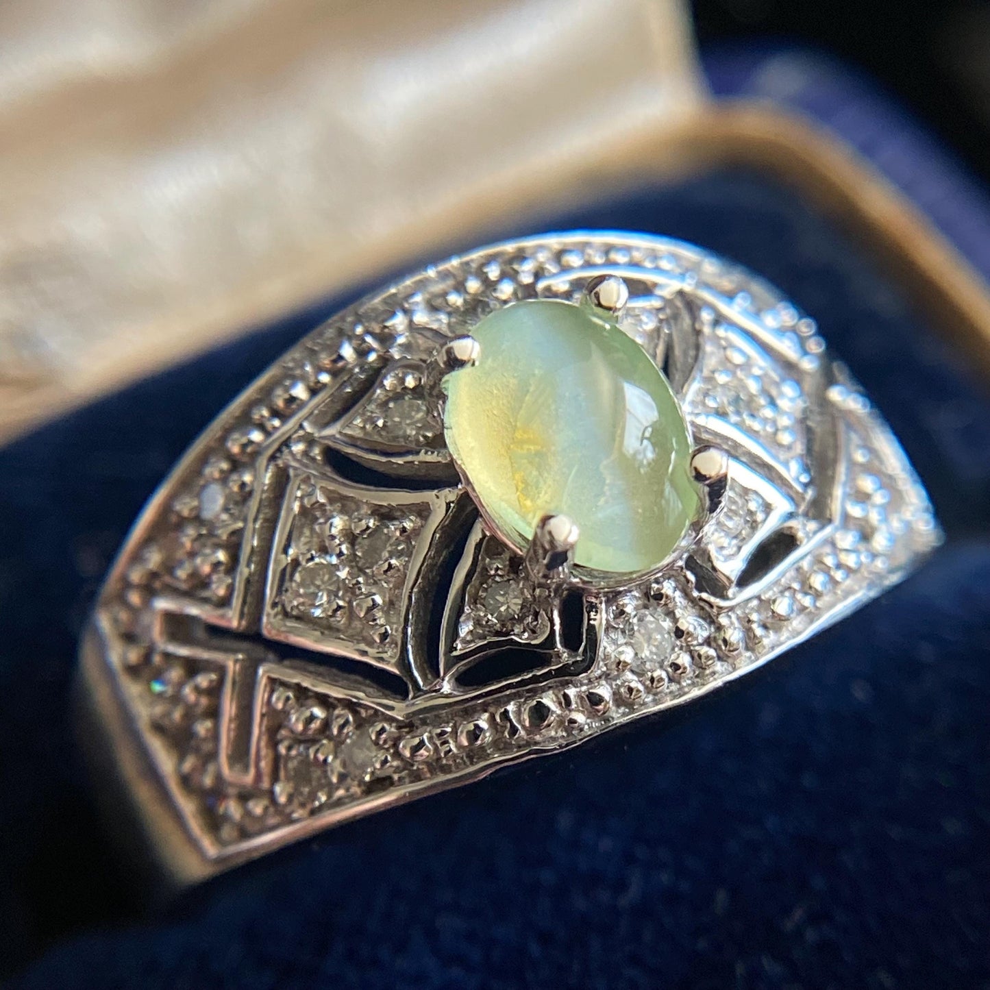 Estate 14k White Gold Cat's Eye Chrysoberyl Diamond Band Ring Size 8.75