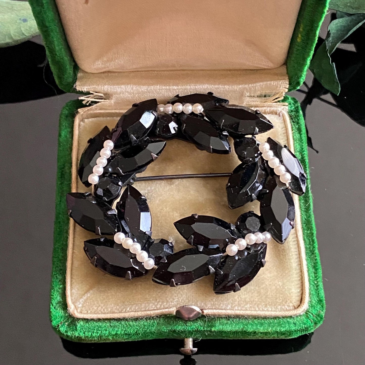 Vintage Jet Glass Pearl Bead Wreath Brooch