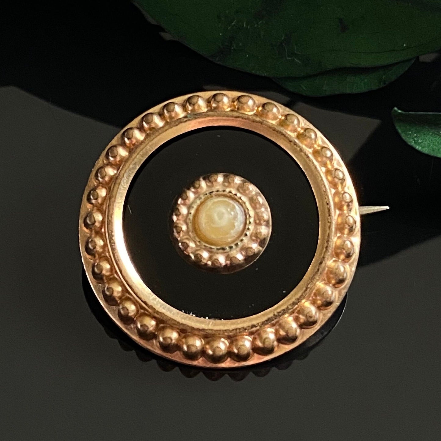 Antique Victorian Round Rolled Gold Jet Glass Mourning Pin Brooch