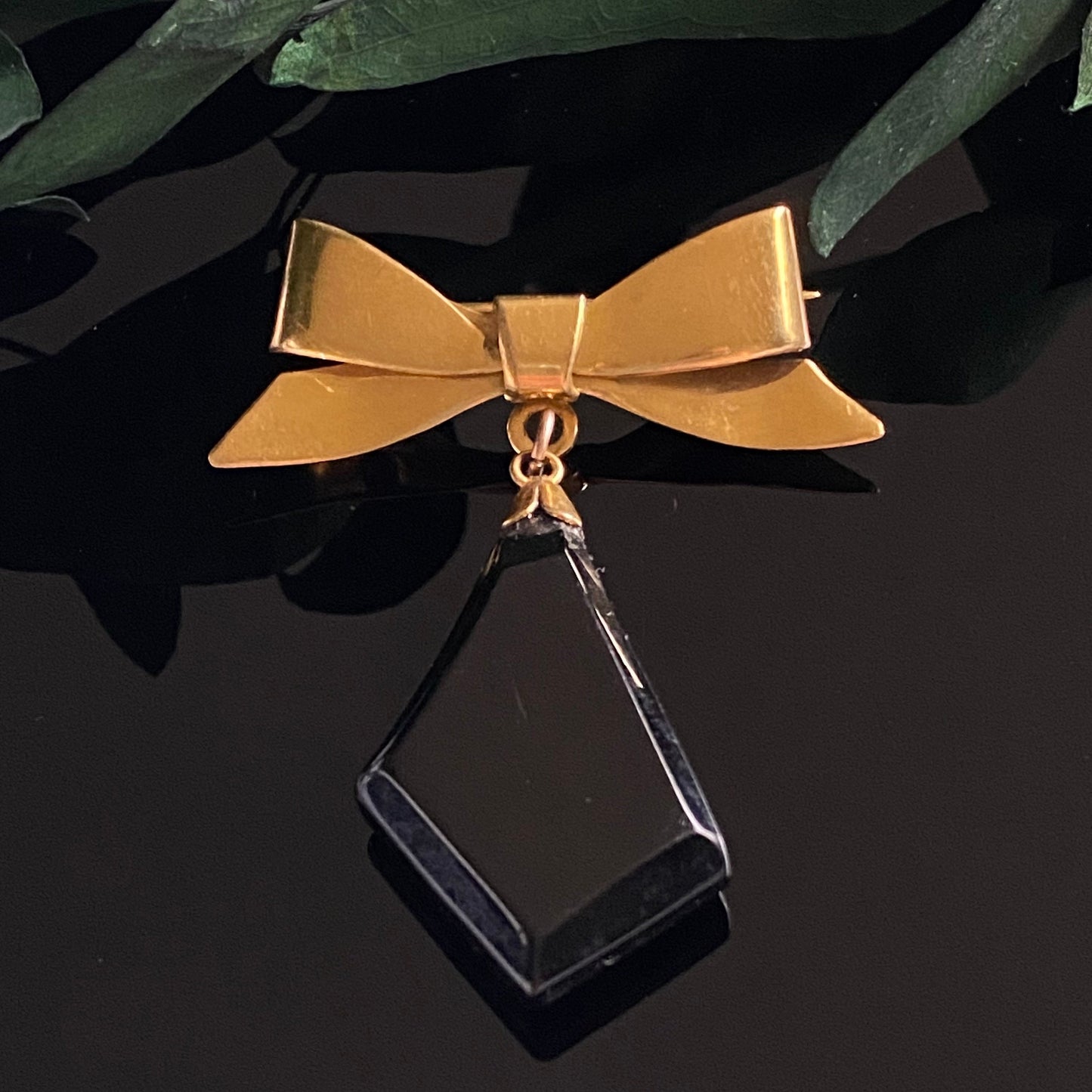 Antique Rolled Gold Bow Whitby Jet Dangle Pin Brooch