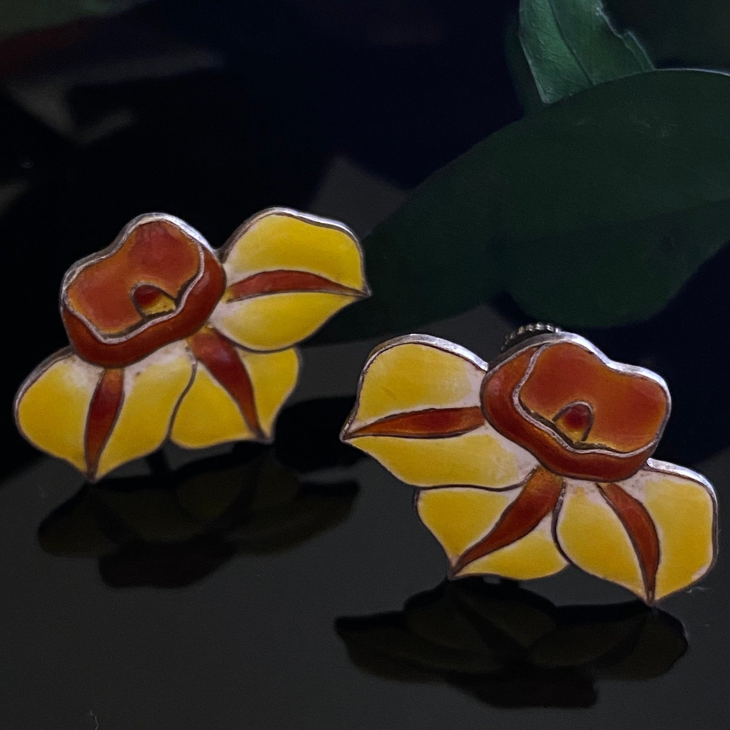 Vintage Sterling Silver Yellow Orange Cloisonne Enamel Flower Screw Back Earrings