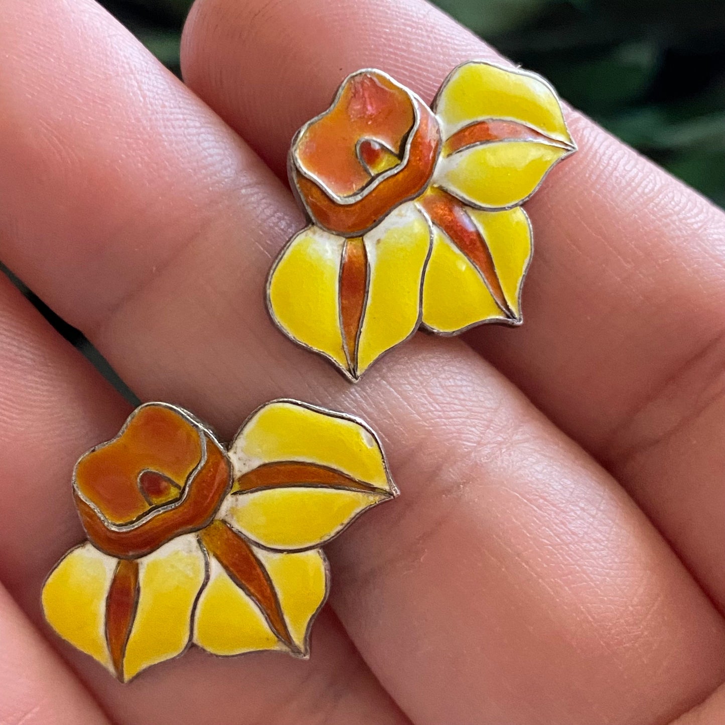 Vintage Sterling Silver Yellow Orange Cloisonne Enamel Flower Screw Back Earrings