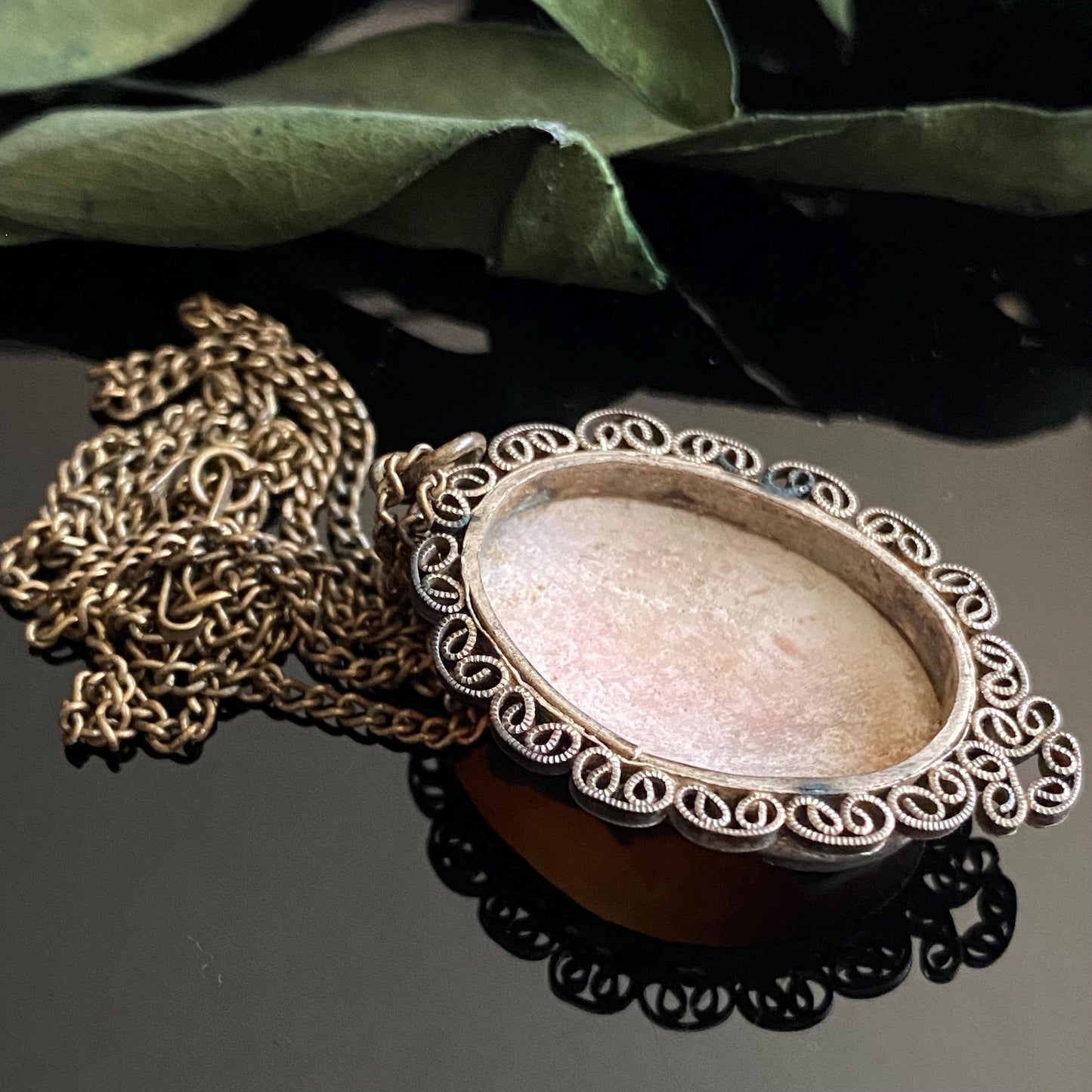 Antique Vintage Shell Cameo Filigree Pendant Necklace