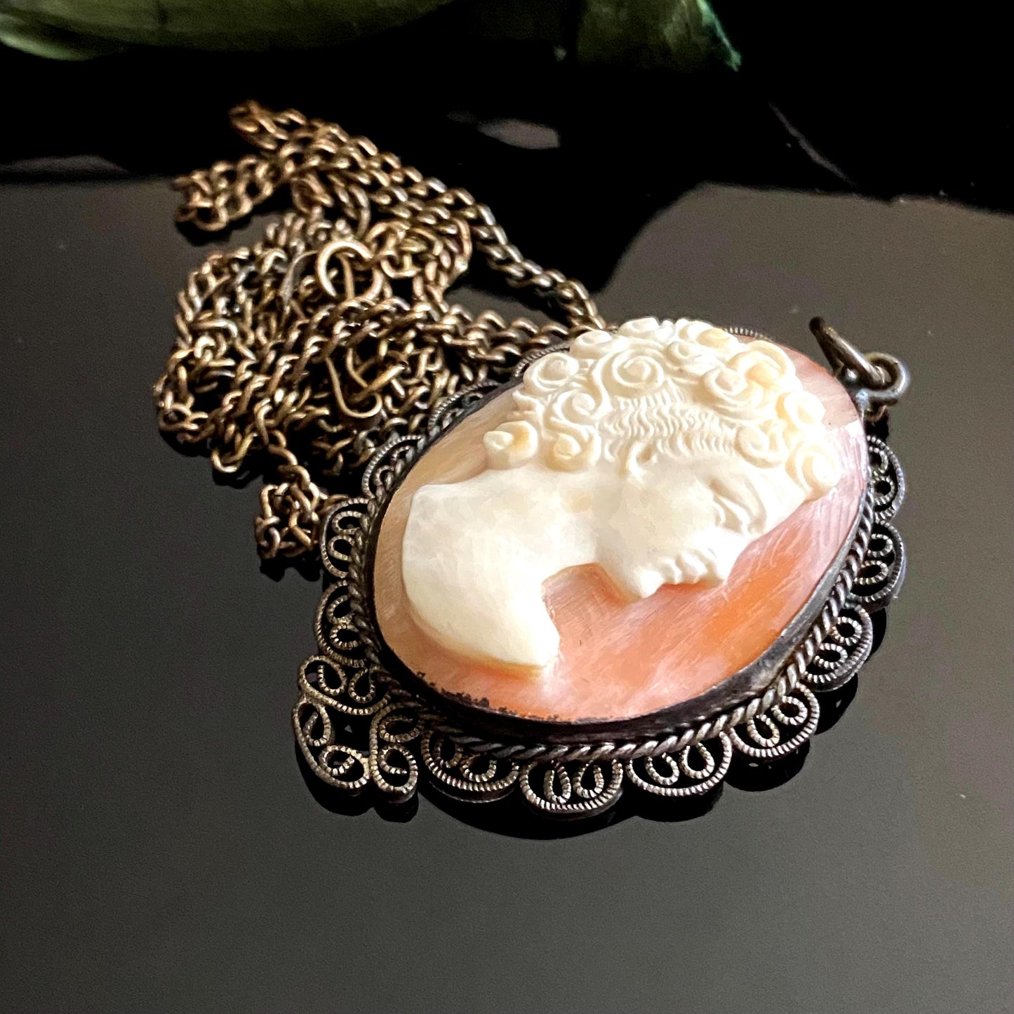 Antique Vintage Shell Cameo Filigree Pendant Necklace