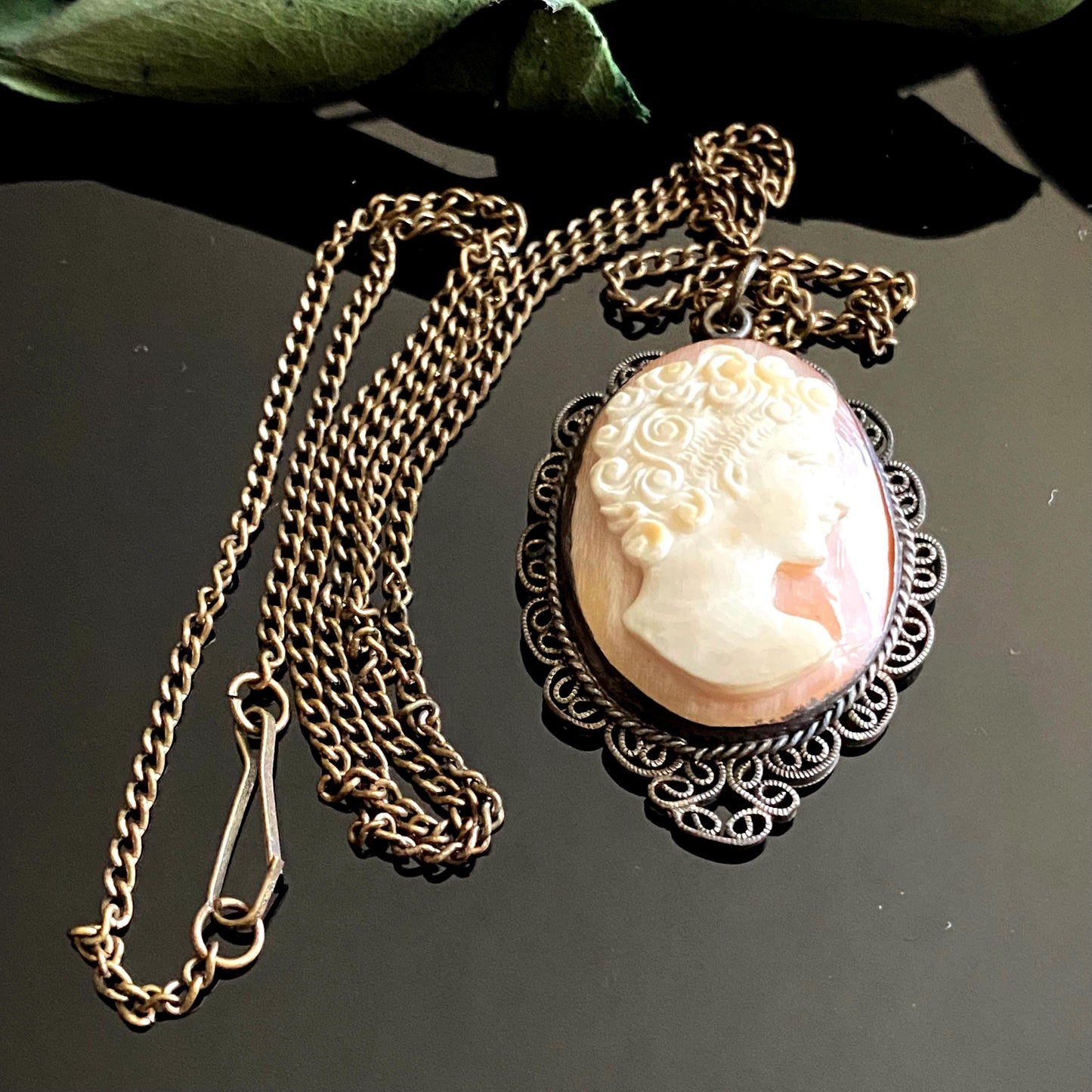Antique Vintage Shell Cameo Filigree Pendant Necklace