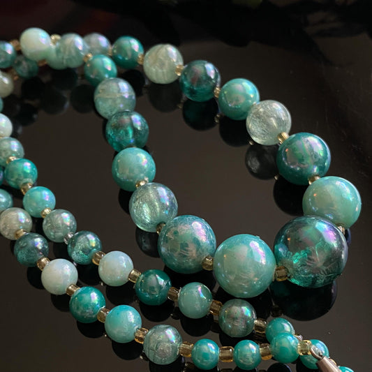 Vintage Gradiated Iridescent Round Blue Bead Necklace 22”