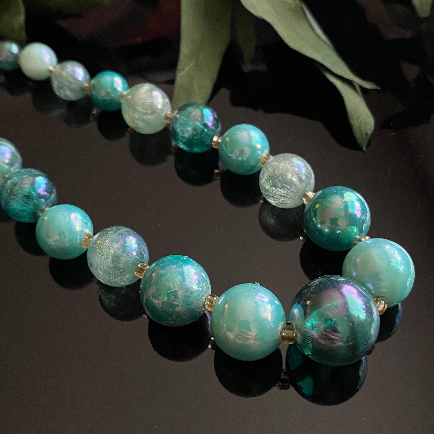 Vintage Gradiated Iridescent Round Blue Bead Necklace 22”