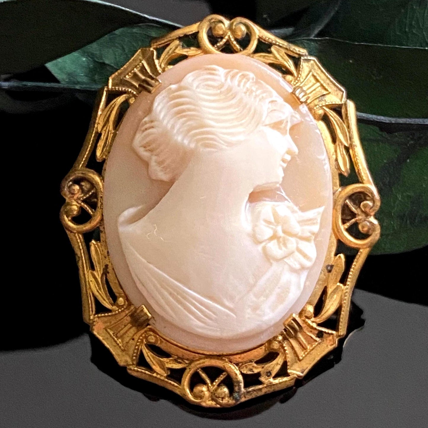 Antique Vintage Art Deco Carved Shell Cameo of Woman Gold Plated Filigree Brooch
