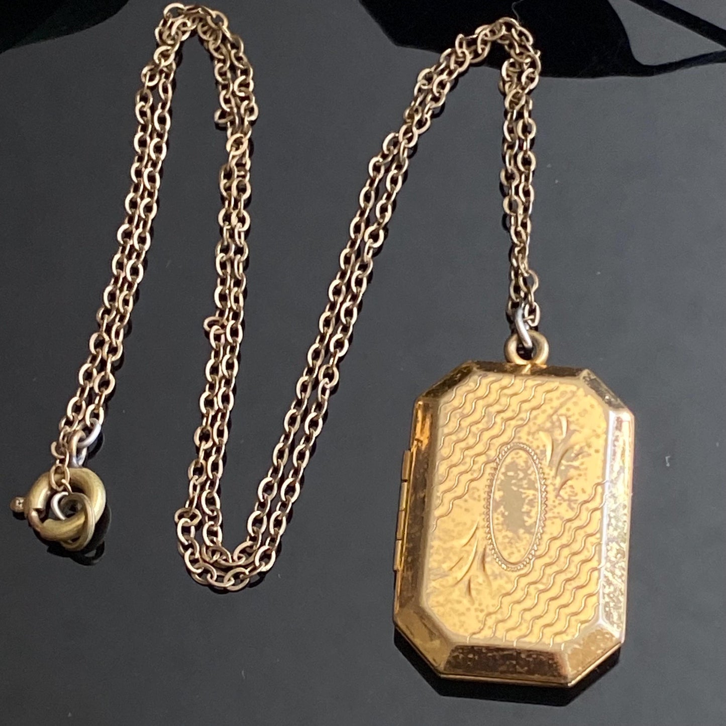 Antique Victorian Gold Plated Octagonal Rectangular Locket