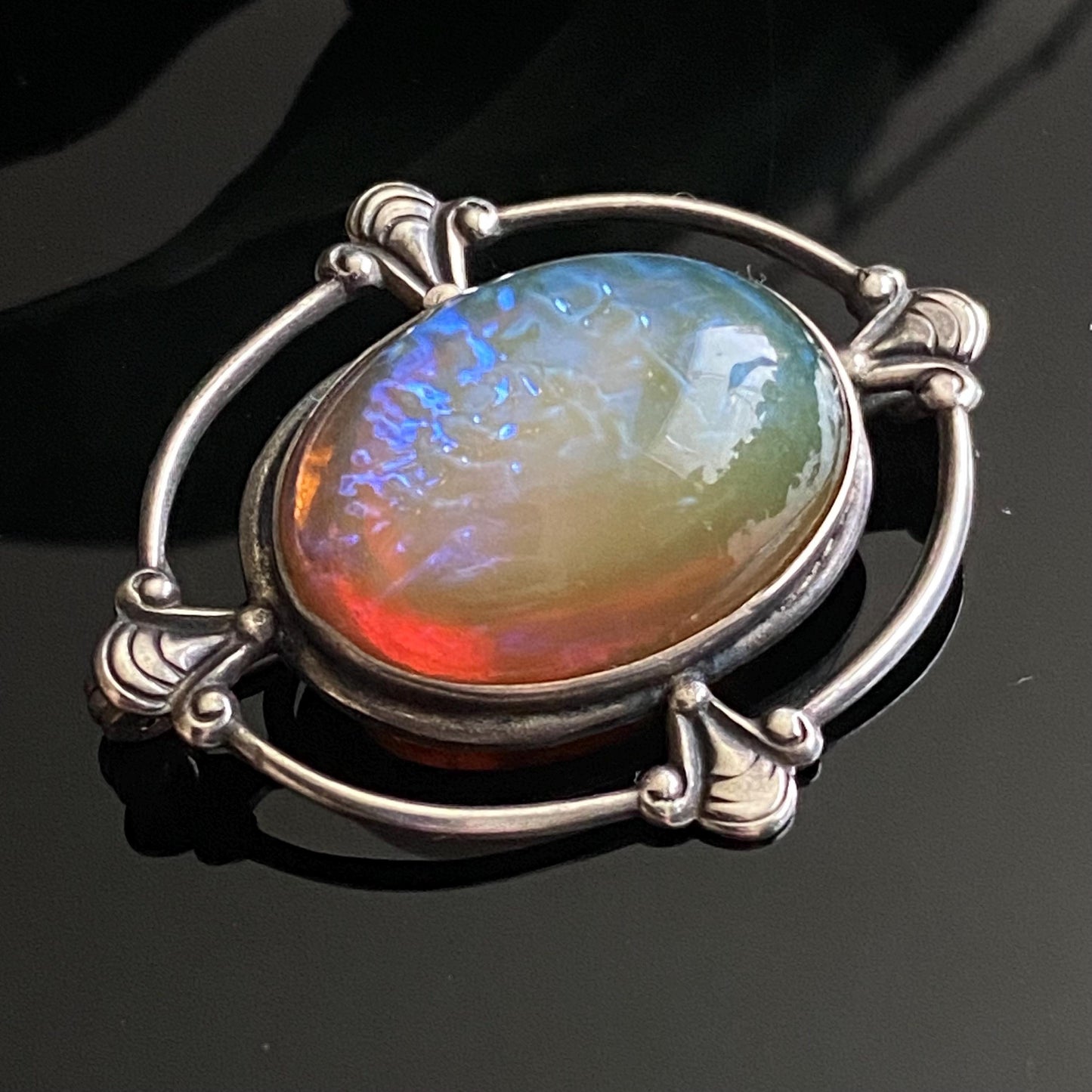 Antique 925 Sterling Silver Oval Dragon’s Breath Glass Brooch