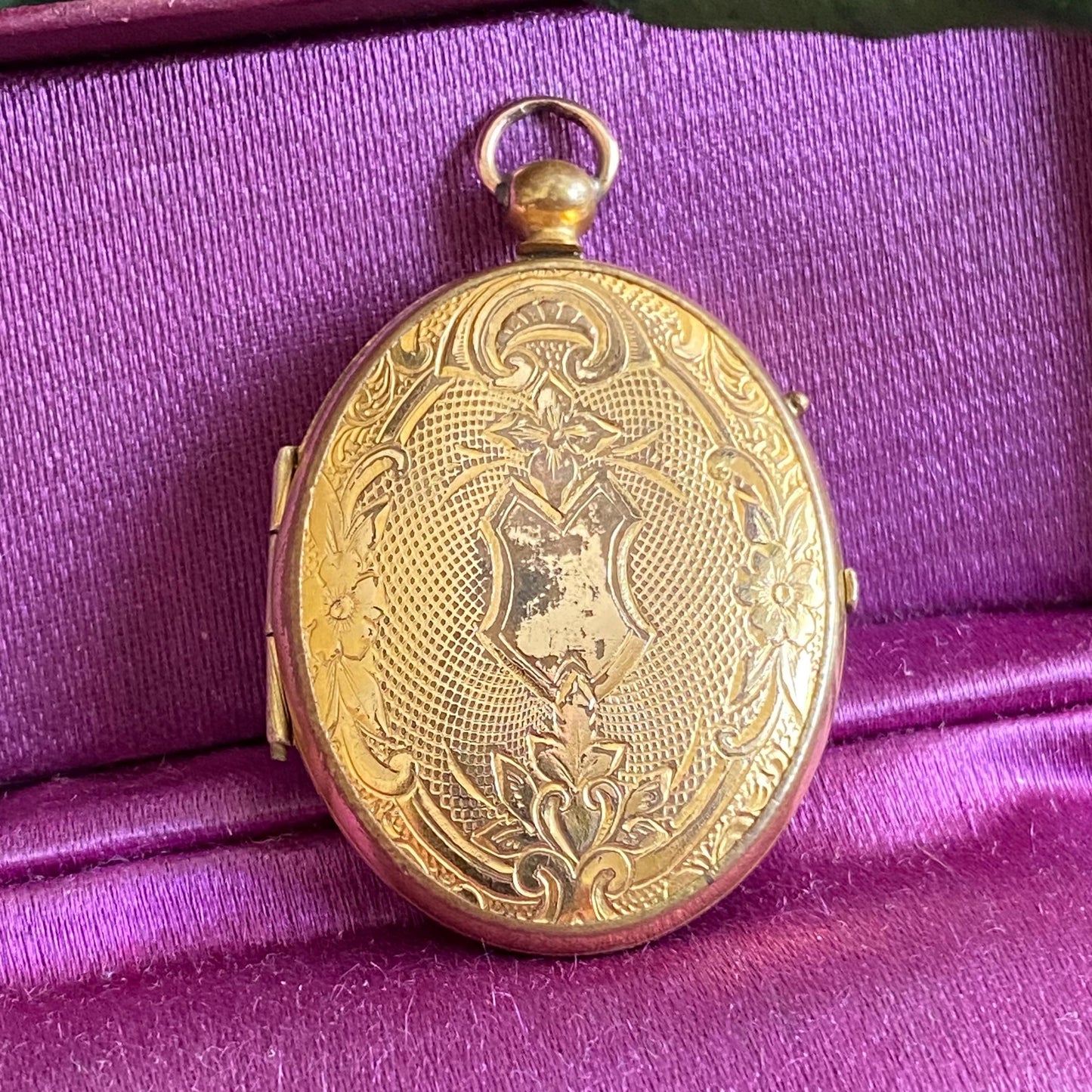 Antique Gold Plated Brass Oval Fob Locket