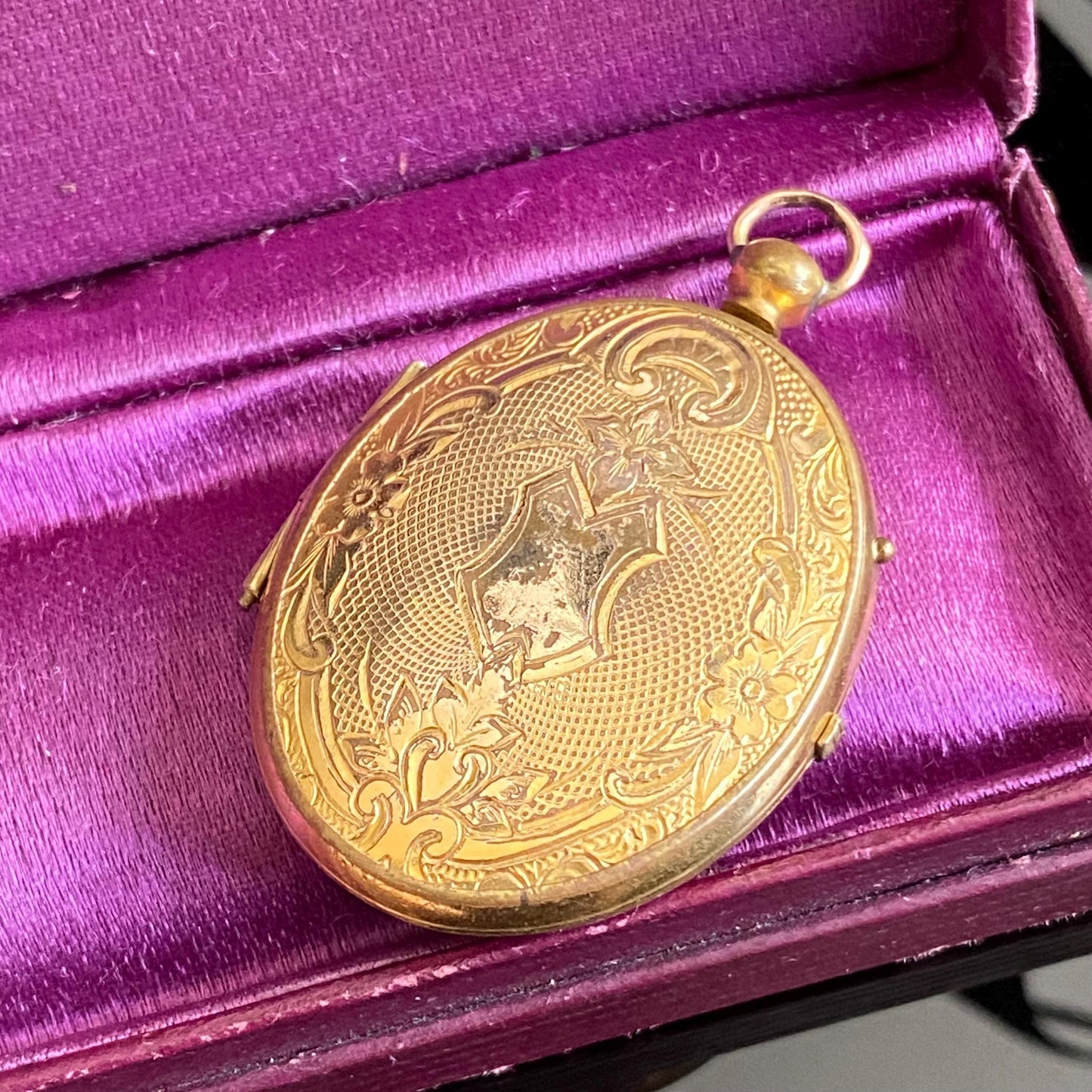 Antique Gold Plated Brass Oval Fob Locket