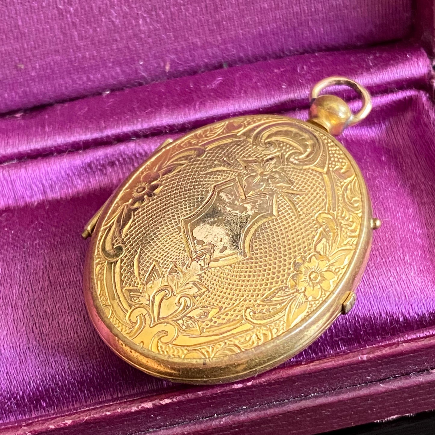 Antique Gold Plated Brass Oval Fob Locket