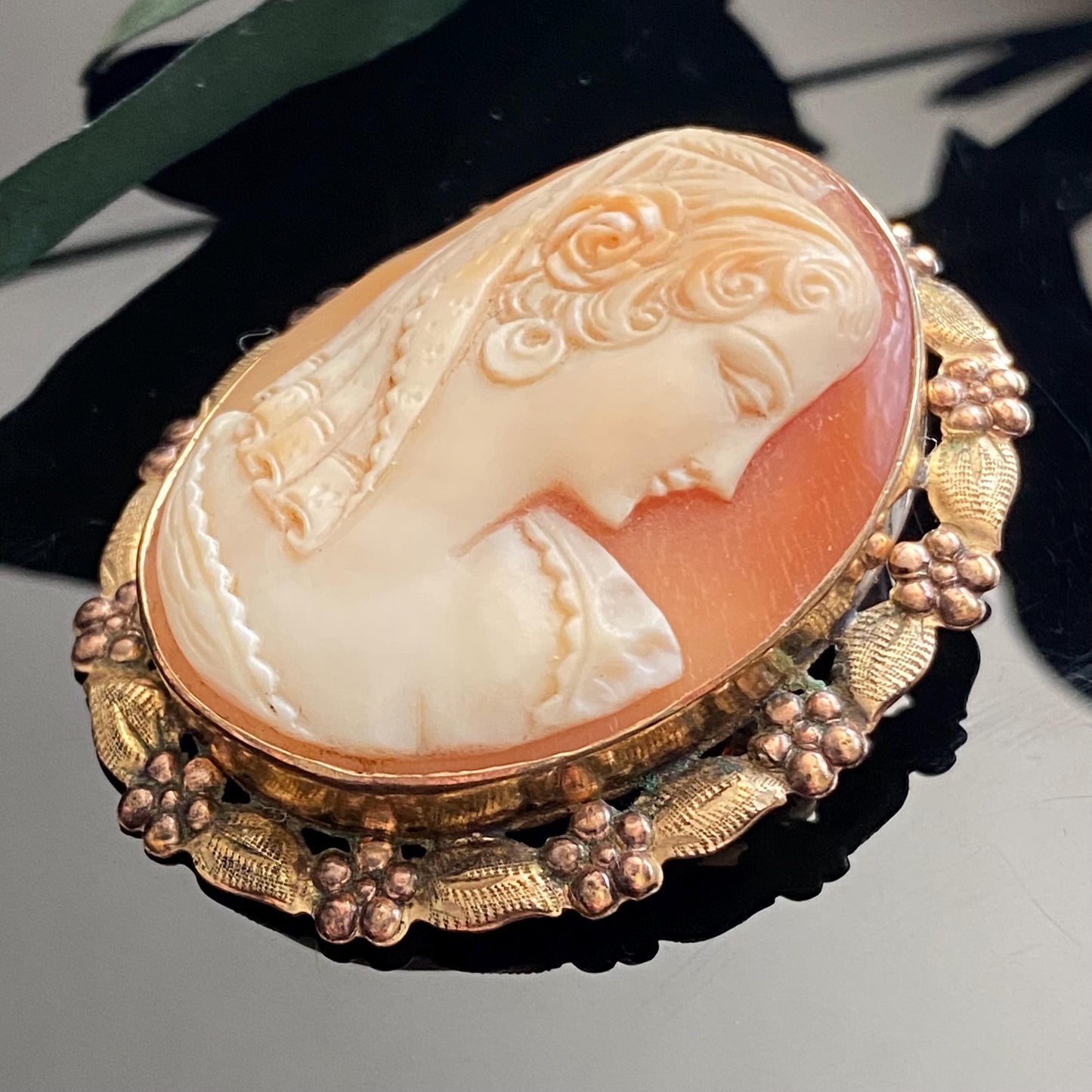 Vintage Gold Filled Carved Shell Spanish Woman Cameo Brooch Pendant
